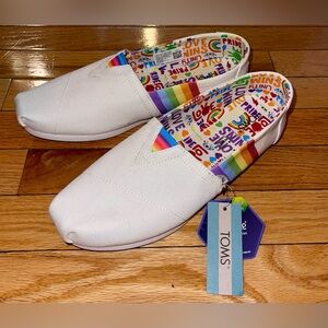 NWT Toms White Unity Rainbow Pride Stripe Alpargata Canvas Slip-On Shoes Women 8